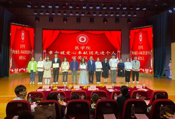 表演8.jpg